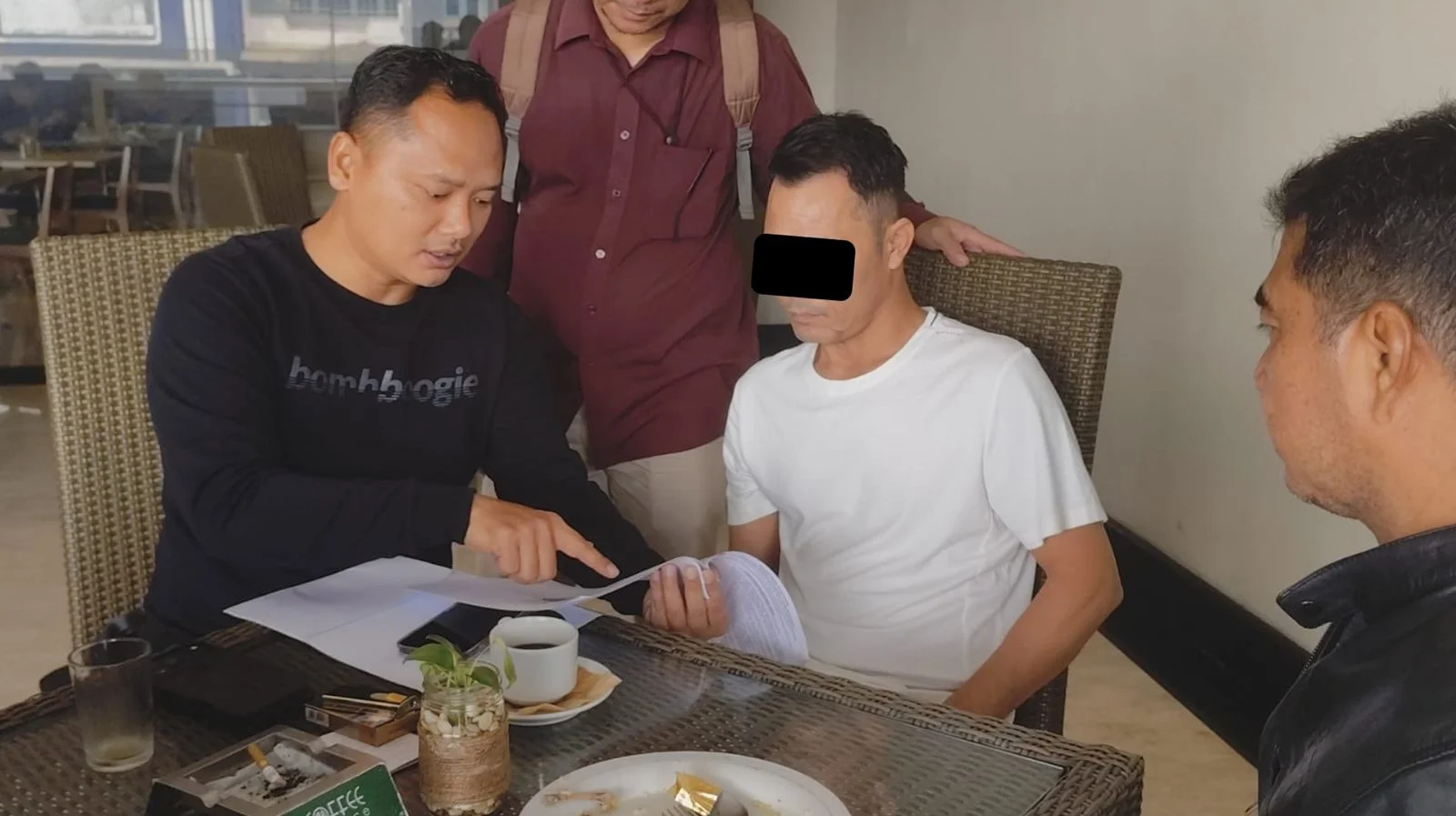Penangkapan DPO warga negara Vietnam yang diduga terkait dengan penyelundupan 3 ton sisik trenggiling Foto Gakkum Kemenhu...