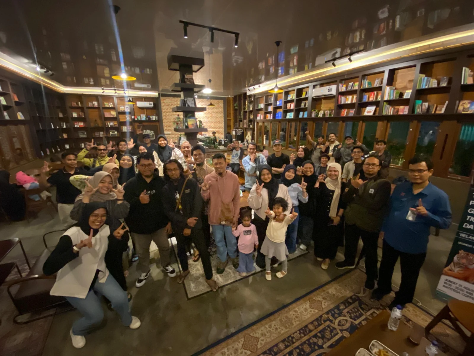 Rahmi Carolina dan Akar Ilalang, Percaya Manusia Butuh Mahluk Hidup Lain di Bumi