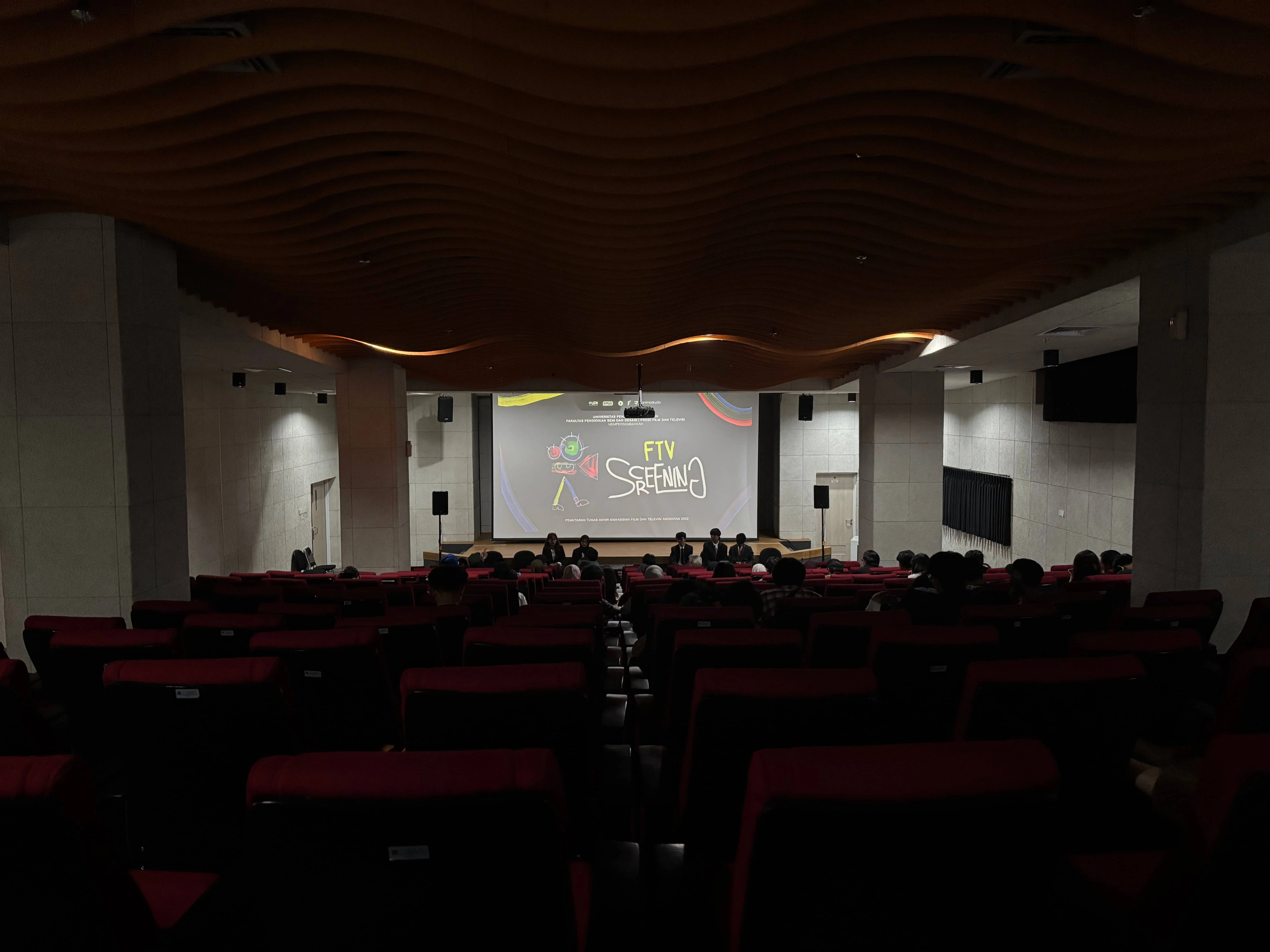Suasana Screening Niskaraseva di Gedung Fakultas Pendidikan Seni dan Desain FPSD ADB Universitas Pendidikan Indonesia Fot...