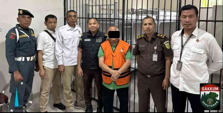TT ketika ditangkap oleh petugas Balai Gakkum Jabalnusra Foto Gakkum Kehutanan - Sidang Penyelundupan 3 Ton Sisik Trenggi...