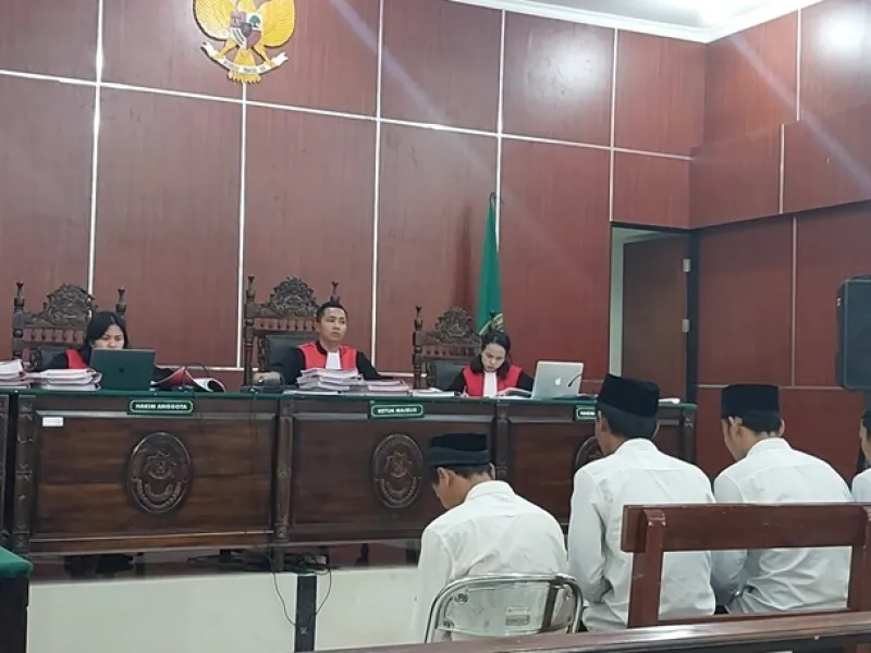 Perburuan Burung di TN Ujung Kulon Berujung 2 Tahun Pidana