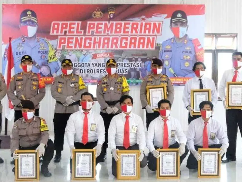 Ungkap Kasus Pembunuhan Satwa, 8 Personel Kepolisian Mendapat Penghargaan